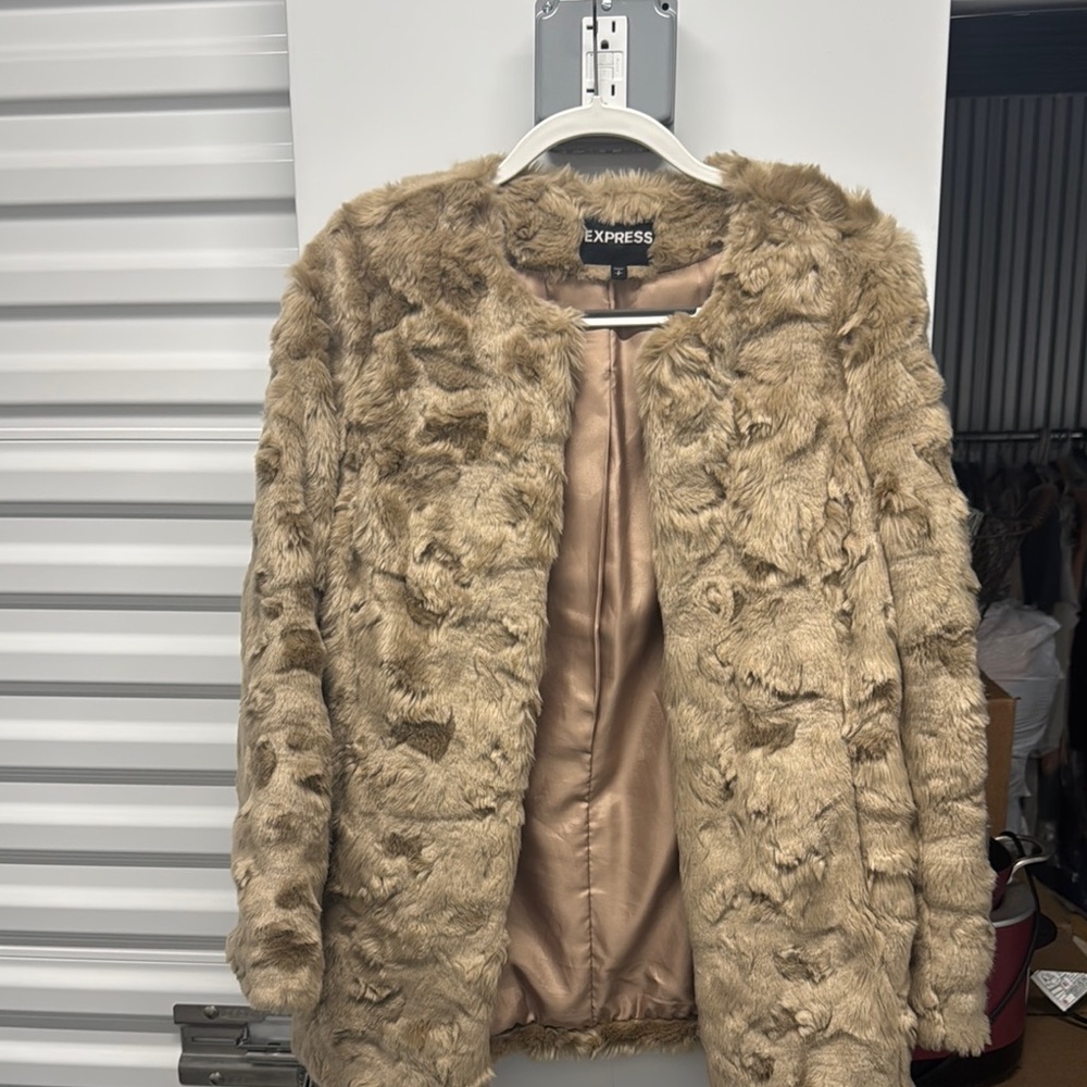 Express Women's Faux Fur Jacket - Beige